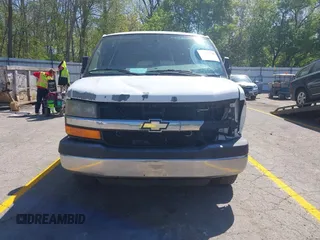 2012 Chevrolet Express Passenger 1LT z VIN 1GAZG1FA4C1189350, wystawiony jako IAAI lot #42246336 z przebiegiem 239 216 mil mil oraz . Historia ofert i sprzedaży dostępna na DreamBid. Obrazek 12.
