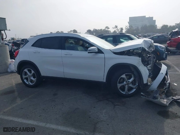 2019 Mercedes-Benz GLA with VIN WDCTG4EB0KJ552289, listed as a IAAI auction lot 41229473 with 89,897 mi miles. Bid and sale history available at carsss.com. Image 13.