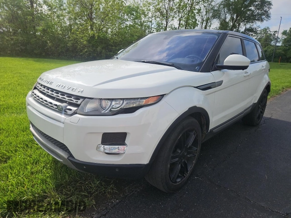 2014 Land Rover Range Rover Evoque Pure Premium z VIN SALVR2BG8EH863485, wystawiony jako Copart lot #57249785 z przebiegiem 133 937 mil mil oraz Czysty tytuł • Clean title. Historia ofert i sprzedaży dostępna na DreamBid. Obrazek 2.