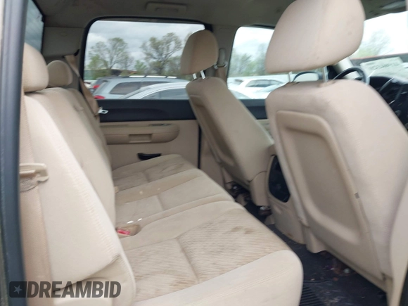 2007 Chevrolet Silverado 1500 LTZ with VIN 2GCEK133971624518, listed as a IAAI auction lot 41904320 with 230,724 mi miles and . Bid and sale history available at DreamBid. Image 8.