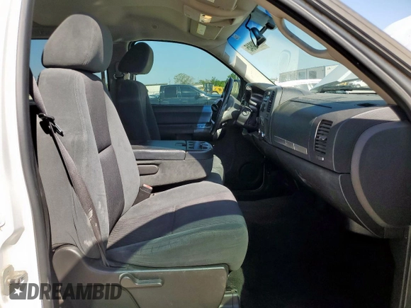 2009 Chevrolet Silverado 1500 LT with VIN 3GCEK23M09G135014, listed as a Copart auction lot 52289645 with 228,093 mi miles and Salvage Title. Bid and sale history available at DreamBid. Image 7.
