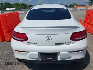 2018 Mercedes-Benz C 43 AMG z VIN WDDWJ6EB8JF755552, wystawiony jako IAAI lot #42112165 z przebiegiem 29 723 mil mil oraz . Historia ofert i sprzedaży dostępna na DreamBid. Obrazek 16.