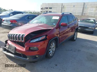 2016 Jeep Cherokee Limited z VIN 1C4PJLDB8GW160935, wystawiony jako IAAI lot #42548891 z przebiegiem 106 884 mil mil oraz . Historia ofert i sprzedaży dostępna na DreamBid. Obrazek 16.