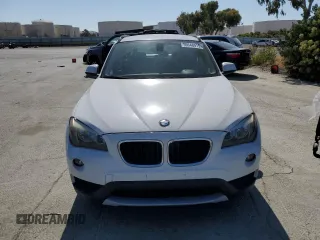 2014 BMW X1 sDrive28i z VIN WBAVM1C51EVW49045, wystawiony jako Copart lot #59548915 z przebiegiem 140 853 mil mil oraz Czysty tytuł • Clean title. Historia ofert i sprzedaży dostępna na DreamBid. Obrazek 5.