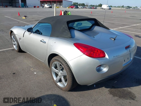 2007 Pontiac Solstice z VIN 1G2MB35B07Y122333, wystawiony jako IAAI lot #42173214 z przebiegiem 201 764 mil mil oraz . Historia ofert i sprzedaży dostępna na DreamBid. Obrazek 3.
