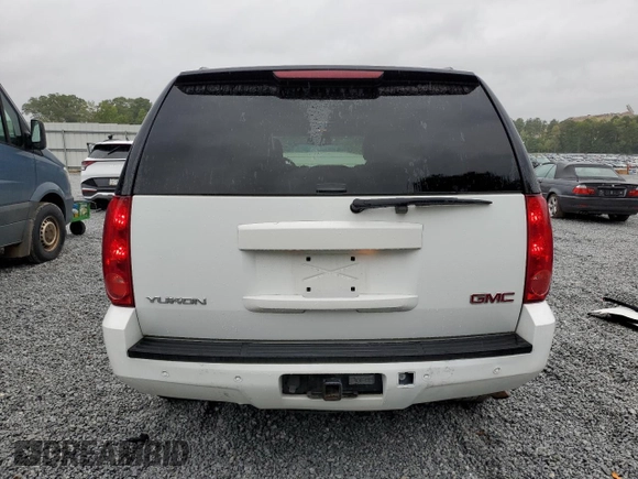 2008 GMC Yukon SLT w/4SB with VIN 1GKFC13J88J223313, listed as a Copart auction lot 70949424 with 155,898 mi miles and Salvage Title. Bid and sale history available at carsss.com. Image 6.