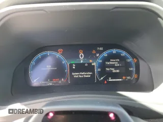 2024 Toyota Highlander XLE z VIN 5TDAAAB50RS048897, wystawiony jako Copart lot #48154395 z przebiegiem 14 789 mil mil oraz Szkoda całkowita • Salvage title. Historia ofert i sprzedaży dostępna na DreamBid. Obrazek 9.