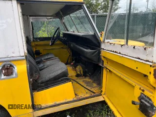 1977 Land Rover Defender с VIN 93000865, выставлен на аукционе Copart как лот 60679895 с пробегом 28 339 миль миль и Чистый • Clean title. История ставок и продаж доступна на DreamBid. Изображение 5.