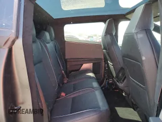2024 Tesla Cybertruck with VIN 7G2CEHEDXRA051815, listed as a Copart auction lot 45300515 with 6,443 mi miles and Salvage Title. Bid and sale history available at carsss.com. Image 10.