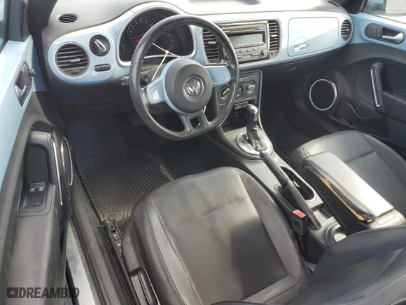 2012 Volkswagen Beetle 2.5L PZEV with VIN 3VWJP7AT4CM632290, listed as a Copart auction lot 81698264 with 98,845 mi miles and Non Repairable. Bid and sale history available at carsss.com. Image 8.