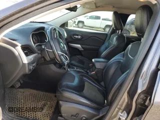 2018 Jeep Cherokee Latitude Plus with VIN 1C4PJLLB1JD542986, listed as a Copart auction lot 52150685 with 43,997 mi miles and Salvage Title. Bid and sale history available at carsss.com. Image 7.