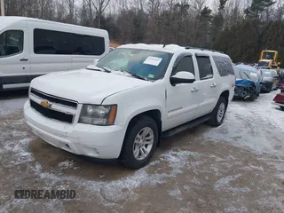 2007 Chevrolet Suburban LT with VIN 1GNFK16327J222353, listed as a IAAI auction lot 41393822 with 157,476 mi miles. Bid and sale history available at carsss.com. Image 2.