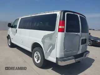 2006 Chevrolet Express Passenger with VIN 1GAHG35U461242216, listed as a IAAI auction lot 41797506 with 195,616 mi miles and . Bid and sale history available at DreamBid. Image 3.