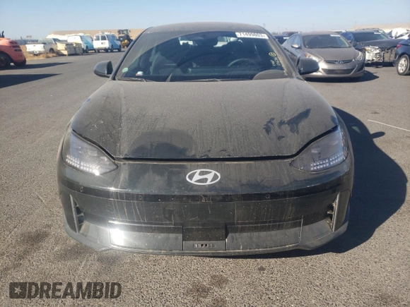 2023 Hyundai Ioniq 6 SEL z VIN KMHM34AA7PA032189, wystawiony jako Copart lot #71499803 z przebiegiem 2848 mil mil oraz . Historia ofert i sprzedaży dostępna na DreamBid. Obrazek 5.