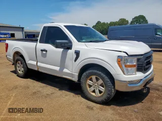 2022 Ford F-150 XL with VIN 1FTMF1CB8NKE12827, listed as a Copart auction lot 57068575 with 83,742 mi miles and Salvage title. Bid and sale history available at DreamBid. Image 4.