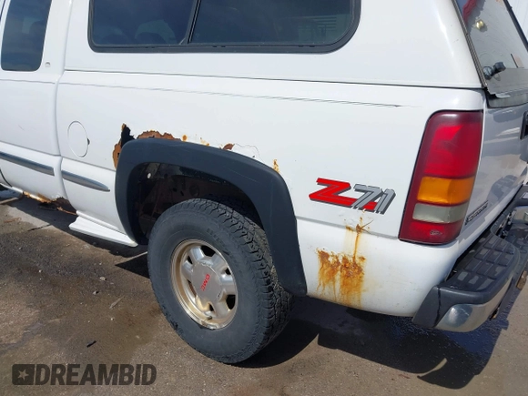 2000 GMC Sierra 1500 SLE with VIN 1GTEK19T6YE133931, listed as a IAAI auction lot 41789598 with 206,815 mi miles and . Bid and sale history available at DreamBid. Image 12.