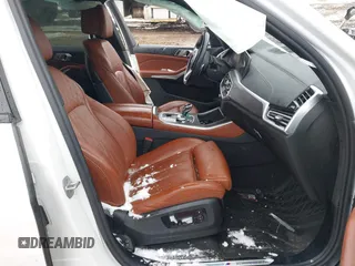 2022 BMW X5 xDrive40i with VIN 5UXCR6C02N9N26231, listed as a IAAI auction lot 41568585 with 18,120 mi miles and . Bid and sale history available at DreamBid. Image 5.