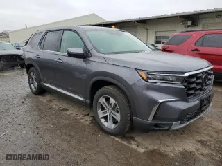2025 Honda Pilot EX-L with VIN 5FNYG1H44SB040047, listed as a Copart auction lot 43359925 with 4,896 mi miles and Salvage Title. Bid and sale history available at carsss.com. Image 4.