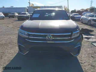 2020 Volkswagen Atlas Cross Sport 3.6L V6 SE w/Technology with VIN 1V26E2CA5LC229061, listed as a IAAI auction lot 40694949 with 70,757 mi miles. Bid and sale history available at carsss.com. Image 13.