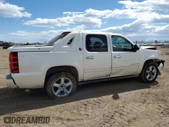 2013 Chevrolet Avalanche LTZ with VIN 3GNTKGE75DG138065, listed as a Copart auction lot 57346095 with 194,389 mi miles and Salvage title. Bid and sale history available at DreamBid. Image 3.