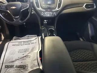 2020 Chevrolet Equinox LT z VIN 2GNAXJEVXL6232943, wystawiony jako IAAI lot #42304831 z przebiegiem 77 286 mil mil oraz . Historia ofert i sprzedaży dostępna na DreamBid. Obrazek 1.