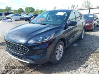 2021 Ford Escape SE z VIN 1FMCU9G67MUA39792, wystawiony jako IAAI lot #42091121 z przebiegiem 135 920 mil mil oraz . Historia ofert i sprzedaży dostępna na DreamBid. Obrazek 2.