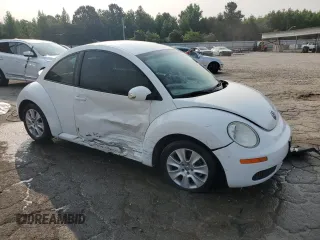 2010 Volkswagen Beetle with VIN 3VWPW3AG0AM027009, listed as a Copart auction lot 60617775 with 113,078 mi miles and Salvage title. Bid and sale history available at DreamBid. Image 4.