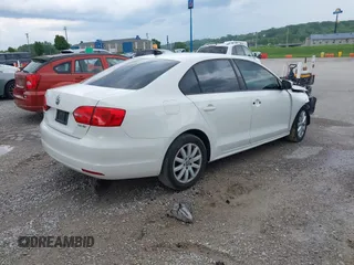 2012 Volkswagen Jetta SE z VIN 3VWDP7AJ1CM428087, wystawiony jako IAAI lot #42140247 z przebiegiem 154 454 mil mil oraz . Historia ofert i sprzedaży dostępna na DreamBid. Obrazek 4.