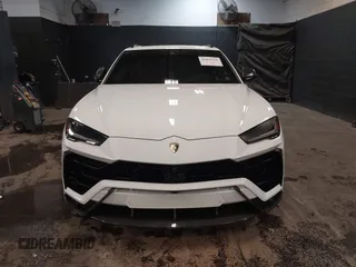 2019 Lamborghini Urus z VIN ZPBUA1ZL1KLA04859, wystawiony jako IAAI lot #41455275 z przebiegiem 13 380 mil mil oraz . Historia ofert i sprzedaży dostępna na DreamBid. Obrazek 12.
