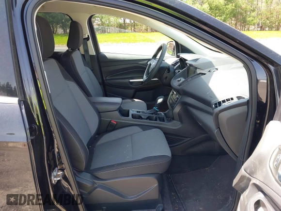 2019 Ford Escape SE z VIN 1FMCU9GD4KUA83745, wystawiony jako IAAI lot #42148855 z przebiegiem 101 592 mil mil oraz . Historia ofert i sprzedaży dostępna na DreamBid. Obrazek 5.