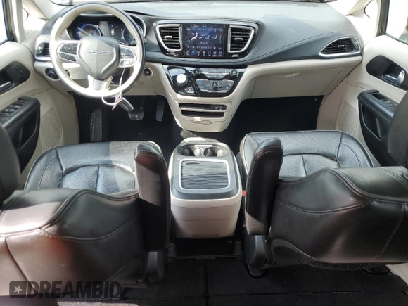 2020 Chrysler Pacifica Limited with VIN 2C4RC1GG5LR276370, listed as a Copart auction lot 61098805 with 150,700 mi miles and Salvage title. Bid and sale history available at DreamBid. Image 8.