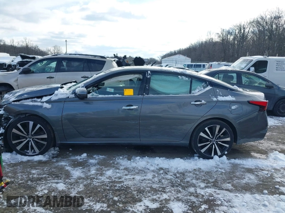 2019 Nissan Altima 2.5 Platinum with VIN 1N4BL4FWXKC158811, listed as a IAAI auction lot 41258530 with 64,779 mi miles. Bid and sale history available at carsss.com. Image 14.