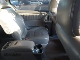2005 Toyota Sienna XLE with VIN 5TDZA22C75S346316, listed as a IAAI auction lot 41750062 with 238,844 mi miles and . Bid and sale history available at DreamBid. Image 8.