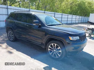 2017 Jeep Grand Cherokee Overland z VIN 1C4RJFCG4HC676834, wystawiony jako IAAI lot #42230141 z przebiegiem 112 056 mil mil oraz . Historia ofert i sprzedaży dostępna na DreamBid. Obrazek 1.