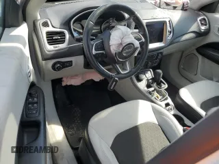 2018 Jeep Compass Latitude z VIN 3C4NJDBB1JT116630, wystawiony jako Copart lot #49586755 z przebiegiem 74 654 mil mil oraz Szkody całkowita. Historia ofert i sprzedaży dostępna na DreamBid. Obrazek 8.