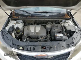 2011 Kia Sorento LX with VIN 5XYKTDA29BG108668, listed as a Copart auction lot 48973155 with 197,756 mi miles and Clean Title. Bid and sale history available at carsss.com. Image 12.