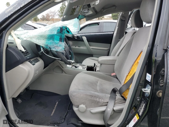 2011 Toyota Highlander with VIN 5TDZA3EH1BS016096, listed as a Copart auction lot 48764265 with 84,555 mi miles and Salvage Title. Bid and sale history available at carsss.com. Image 7.