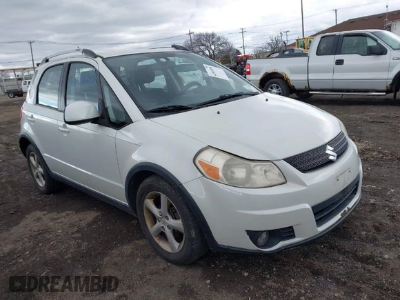 2008 Suzuki SX4 with VIN JS2YB417185102170, listed as a IAAI auction lot 42005896 with 131,810 mi miles. Bid and sale history available at carsss.com. Image 1.