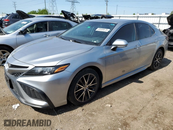 2022 Toyota Camry SE z VIN 4T1G11AK7NU633060, wystawiony jako Copart lot #58509575 z przebiegiem 208 372 mil mil oraz Czysty tytuł • Clean title. Historia ofert i sprzedaży dostępna na DreamBid. Obrazek 1.