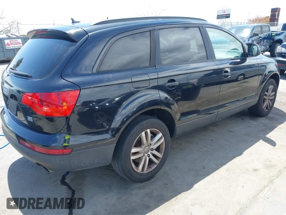 2008 Audi Q7 3.6L with VIN WA1AY74L28D045529, listed as a IAAI auction lot 42109500 with 211,333 mi miles. Bid and sale history available at carsss.com. Image 4.