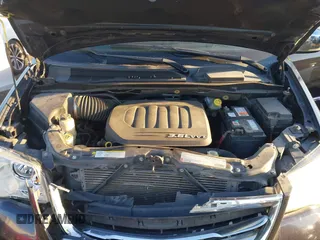2011 Chrysler Town & Country Limited with VIN 2A4RR6DG4BR716460, listed as a IAAI auction lot 41073221 with 136,779 mi miles. Bid and sale history available at carsss.com. Image 10.