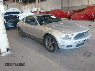 2011 Ford Mustang V6 with VIN 1ZVBP8AM9B5106521, listed as a IAAI auction lot 42041970 with 220,108 mi miles and . Bid and sale history available at DreamBid. Image 1.