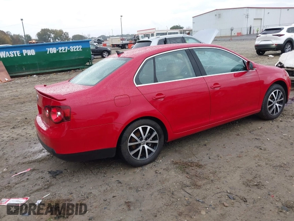 2008 Volkswagen Jetta Sedan SE with VIN 3VWRM71K78M055281, listed as a IAAI auction lot 40735471 with 181,165 mi miles. Bid and sale history available at carsss.com. Image 4.