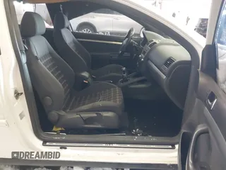 2007 Volkswagen GTI z VIN WVWEV71K67W057603, wystawiony jako IAAI lot #41542424 z przebiegiem 177 723 mil mil oraz . Historia ofert i sprzedaży dostępna na DreamBid. Obrazek 5.