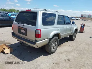 2000 Toyota 4Runner SR5 z VIN JT3GN86R8Y0158722, wystawiony jako IAAI lot #42200093 z przebiegiem 226 949 mil mil oraz . Historia ofert i sprzedaży dostępna na DreamBid. Obrazek 4.