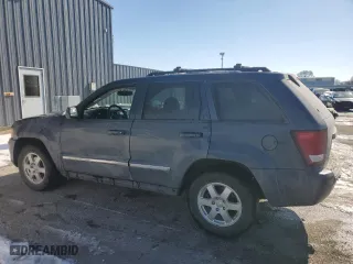 2010 Jeep Grand Cherokee Laredo with VIN 1J4PR4GK8AC122943, listed as a Copart auction lot 46133135 with 183,286 mi miles and Salvage Title. Bid and sale history available at carsss.com. Image 2.