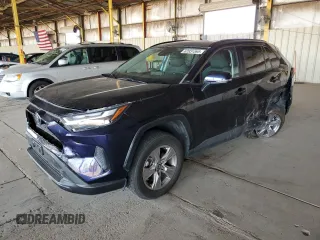 2022 Toyota RAV4 XLE with VIN 2T3P1RFV1NW290805, listed as a Copart auction lot 62831595 with 61,392 mi miles and Salvage title. Bid and sale history available at DreamBid. Image 1.