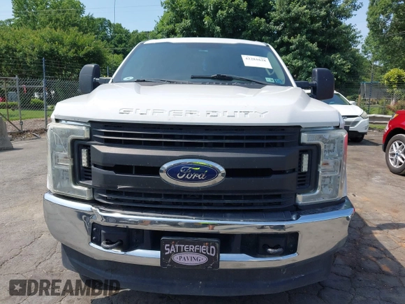 2017 Ford F-250 Lariat with VIN 1FT7W2B65HEC32263, listed as a IAAI auction lot 42281628 with 262,328 mi miles and . Bid and sale history available at DreamBid. Image 12.