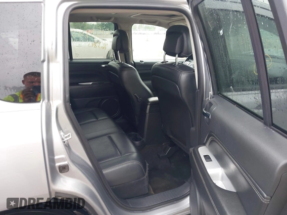 2017 Jeep Compass High Altitude with VIN 1C4NJCEB4HD200107, listed as a IAAI auction lot 42343513 with 96,580 mi miles and . Bid and sale history available at DreamBid. Image 8.