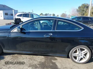 2015 Mercedes-Benz C-Class C 250 with VIN WDDGJ4HB2FG386158, listed as a IAAI auction lot 41373544 with 94,309 mi miles. Bid and sale history available at carsss.com. Image 15.